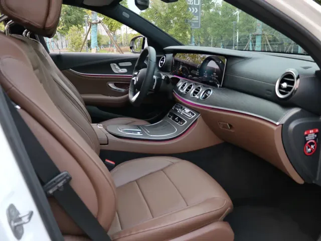 Mercedes-Benz E-Class — Фото автомобиля 14