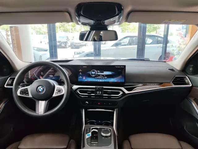 BMW i3 — Фото автомобиля 9