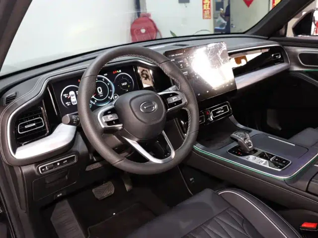 GAC Trumpchi GS8 — Фото автомобиля 9
