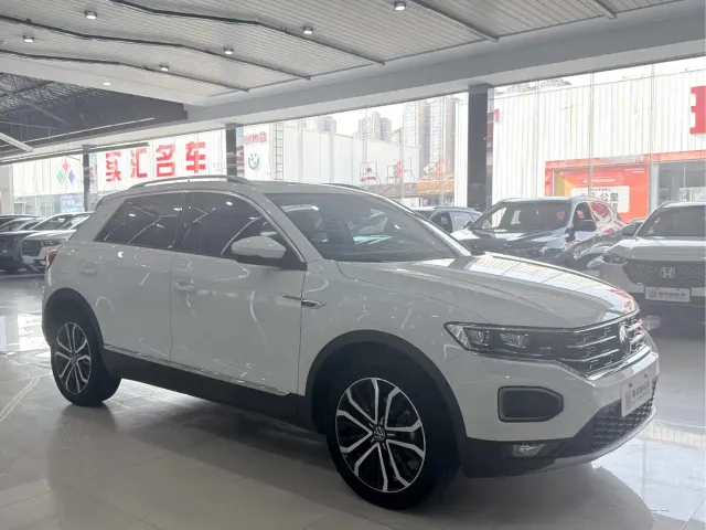 Volkswagen T-Roc — Фото автомобиля 3