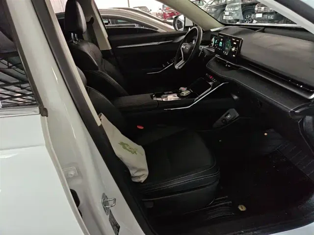 Haval H6 — Фото автомобиля 24