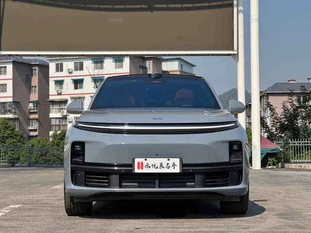 Li Auto L7 — Фото автомобиля 2