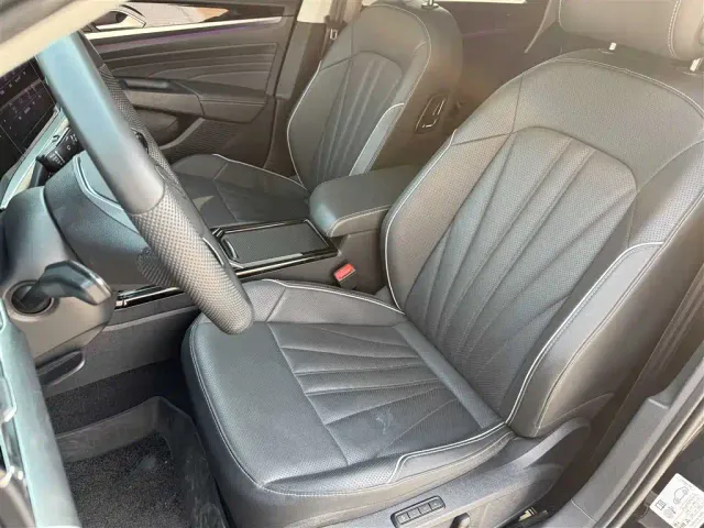Volkswagen Passat — Фото автомобиля 10