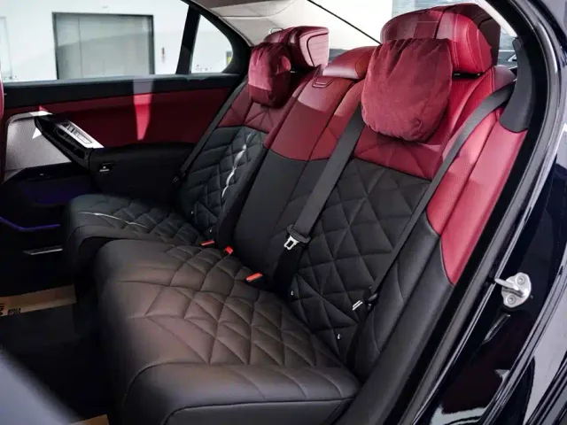 BMW 7 Series — Фото автомобиля 20
