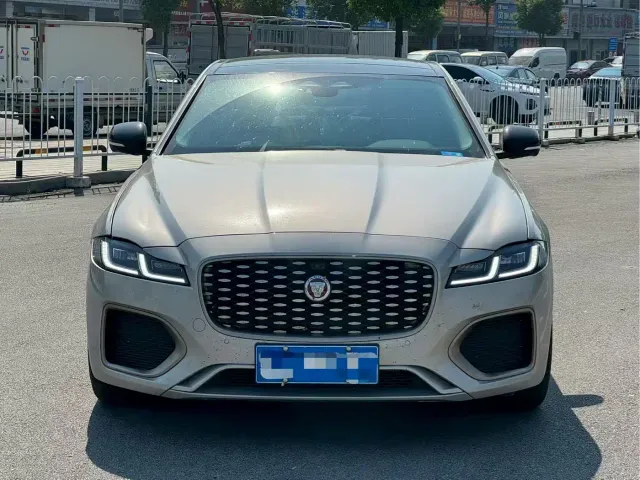 Jaguar XFL — Фото автомобиля 2