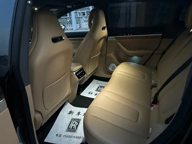 Zhijie Luxeed R7 — Фото автомобиля 6