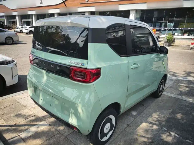 Wuling Hongguang Mini EV — Фото автомобиля 6