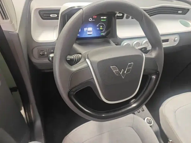 Wuling Hongguang Mini EV — Фото автомобиля 10
