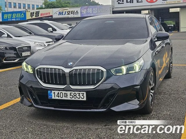 BMW 5-Series — Фото автомобиля 3