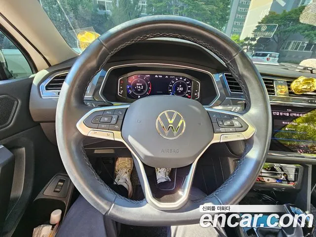 Volkswagen Tiguan — Фото автомобиля 5