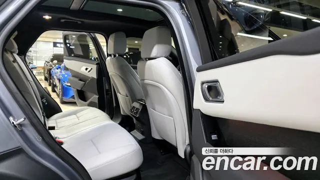 Land Rover Range Rover Velar — Фото автомобиля 12