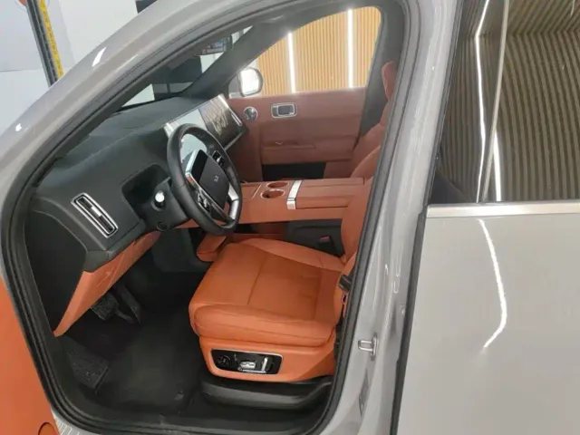 Li Auto L9 — Фото автомобиля 4