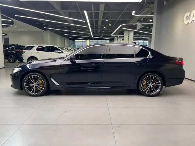 BMW 5 Series — Фото автомобиля 24