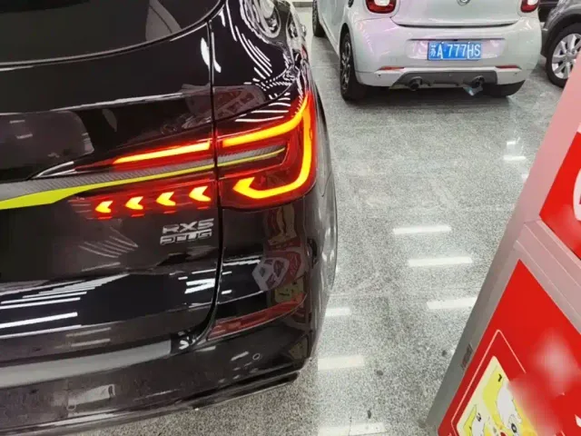Roewe RX5 — Фото автомобиля 7