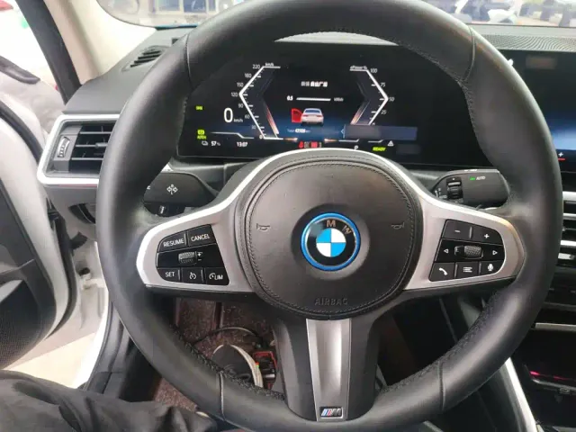 BMW i3 — Фото автомобиля 10