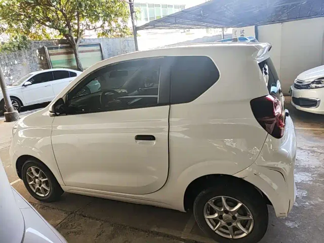 Roewe Clever — Фото автомобиля 27