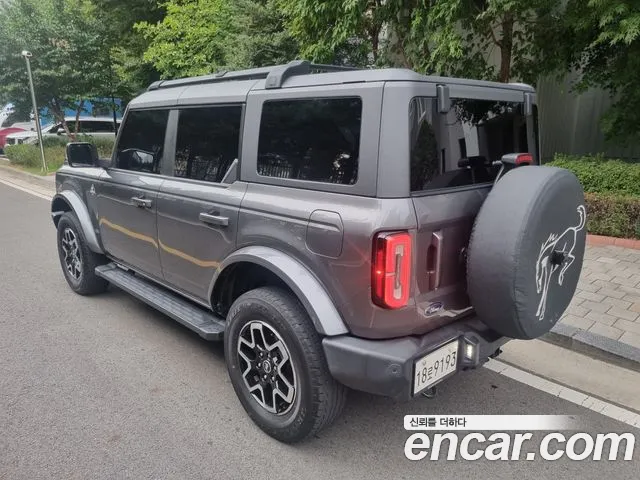 Ford Bronco 6th Gen — Фото автомобиля 5