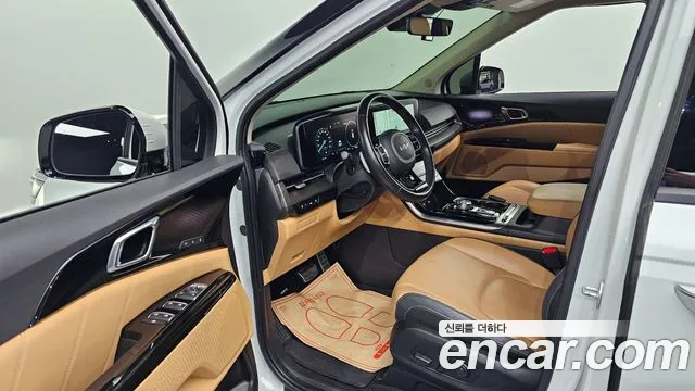 Kia Canival — Фото автомобиля 10