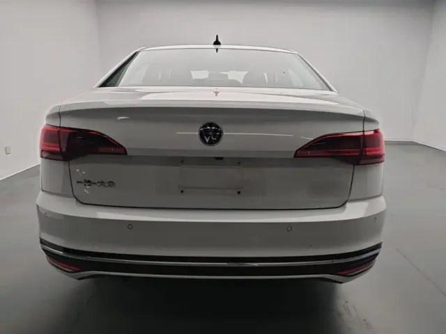 Volkswagen Bora — Фото автомобиля 5