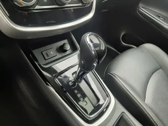 Nissan Tiida — Фото автомобиля 13