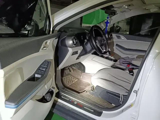 BYD Yuan Pro — Фото автомобиля 17