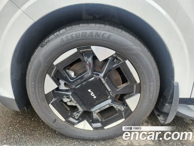 Kia Carnival Generation 4 — Фото автомобиля 5