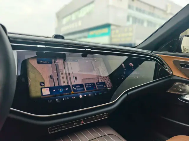 Mercedes-Benz E-Class — Фото автомобиля 14