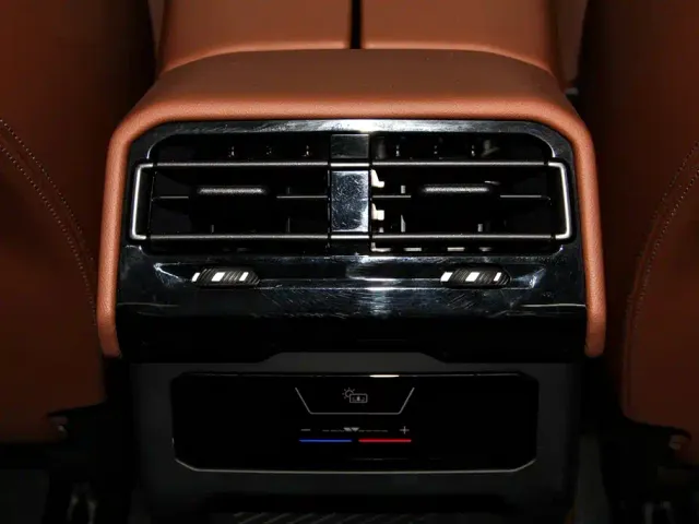 BMW 5 Series — Фото автомобиля 26
