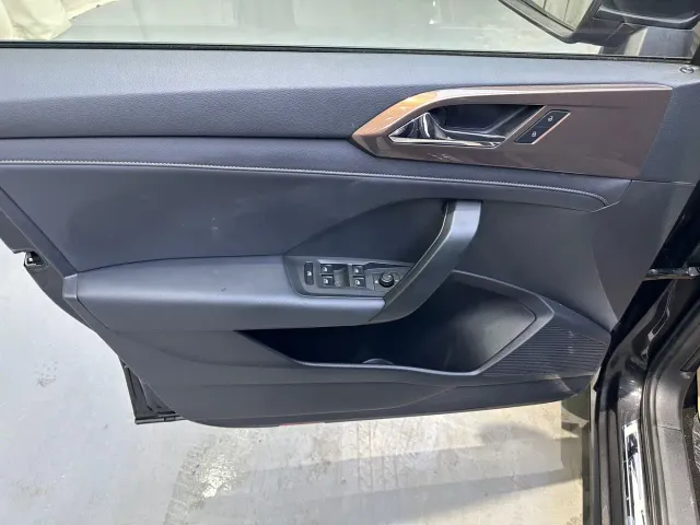 Volkswagen Tharu — Фото автомобиля 13