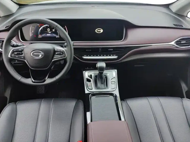 GAC Trumpchi M6 — Фото автомобиля 12