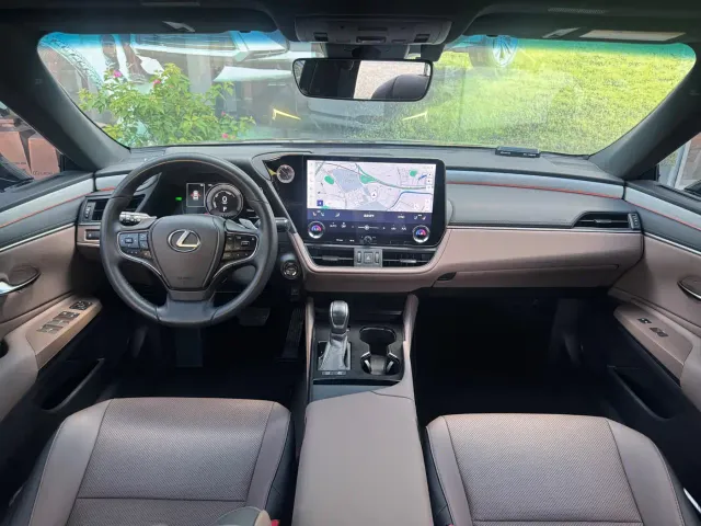 Lexus ES — Фото автомобиля 12