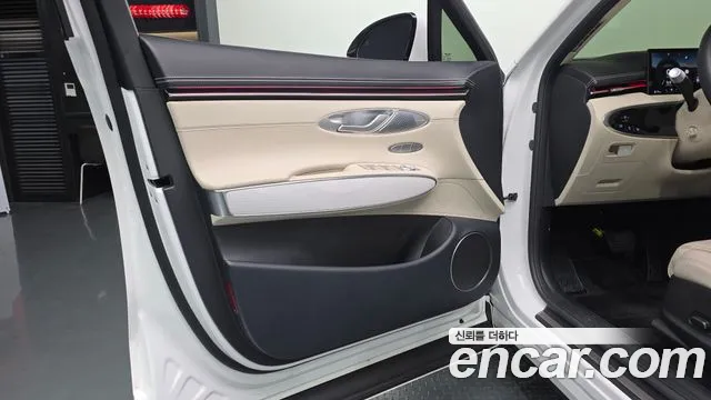 Genesis GV70 — Фото автомобиля 12