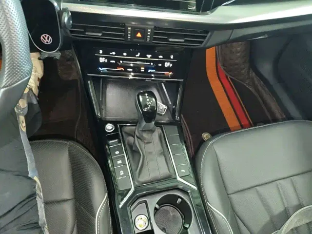 Volkswagen Passat — Фото автомобиля 13