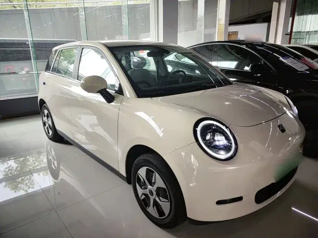 JAC Yiwei 3 — Фото автомобиля 3