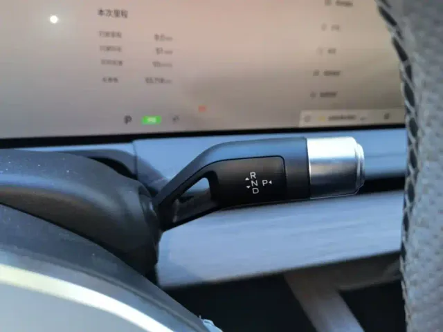 Geely Galaxy E8 — Фото автомобиля 13