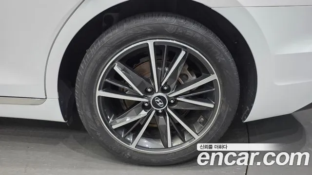 Hyundai Grandeur Новый Grandeur IG — Фото автомобиля 21