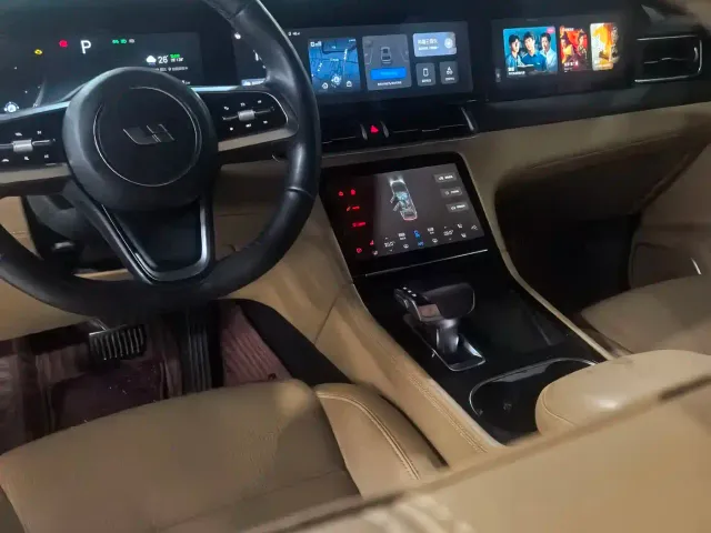 Li Auto ONE — Фото автомобиля 5