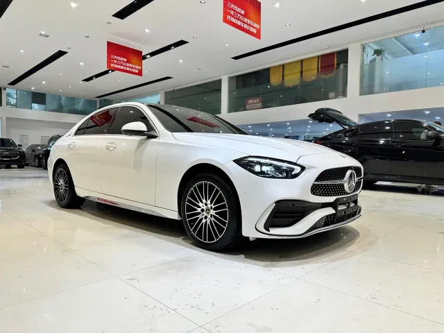 Mercedes-Benz C-Class — Фото автомобиля 3