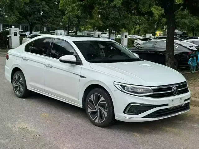 Volkswagen Bora — Фото автомобиля 3