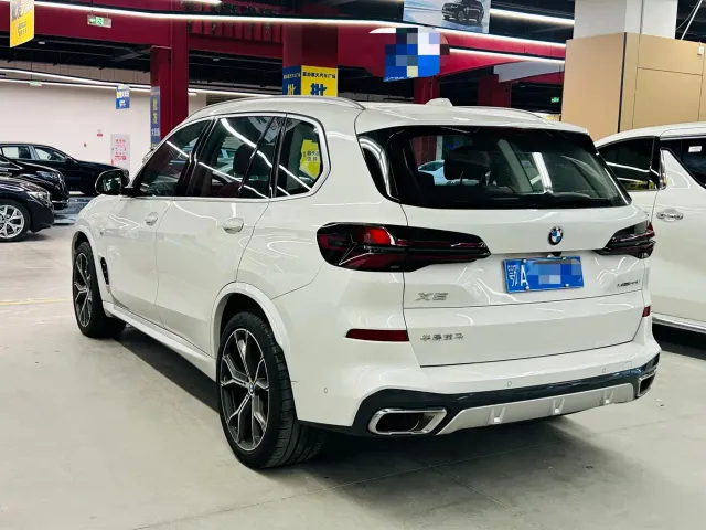 BMW X5 — Фото автомобиля 6