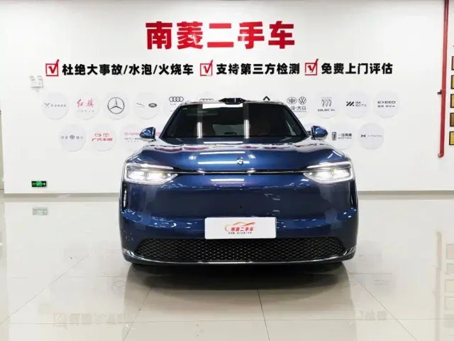 Aito M7 — Фото автомобиля 2