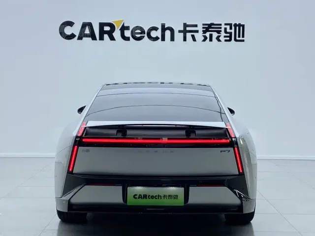 Xpeng P7 — Фото автомобиля 5