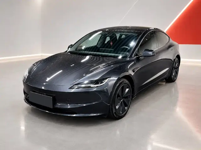 Фотография автомобиля — Tesla Model 3