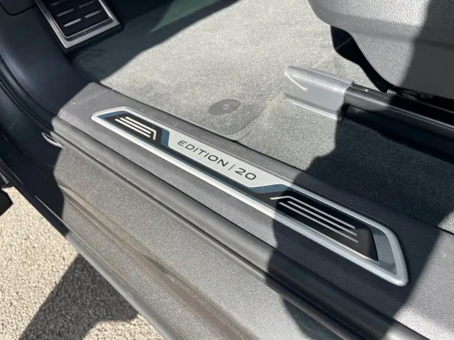 Volkswagen Touareg — Фото автомобиля 18