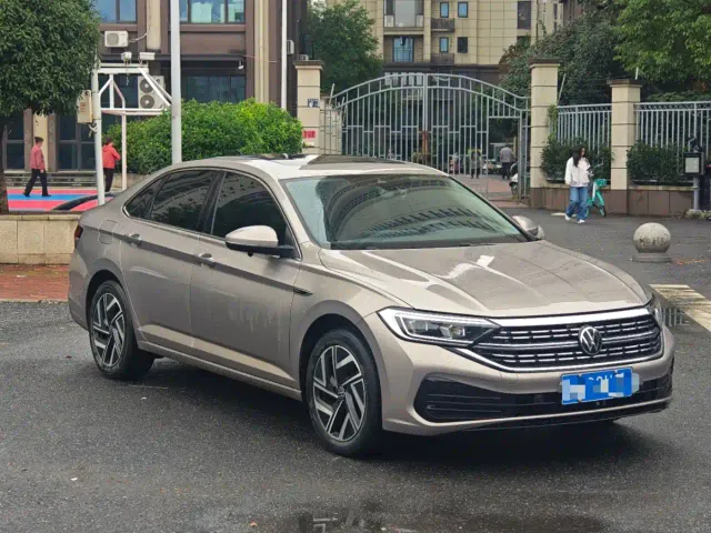 Volkswagen Sagitar 2022 280TSI DSG Surpassing Edition — Фото автомобиля 3