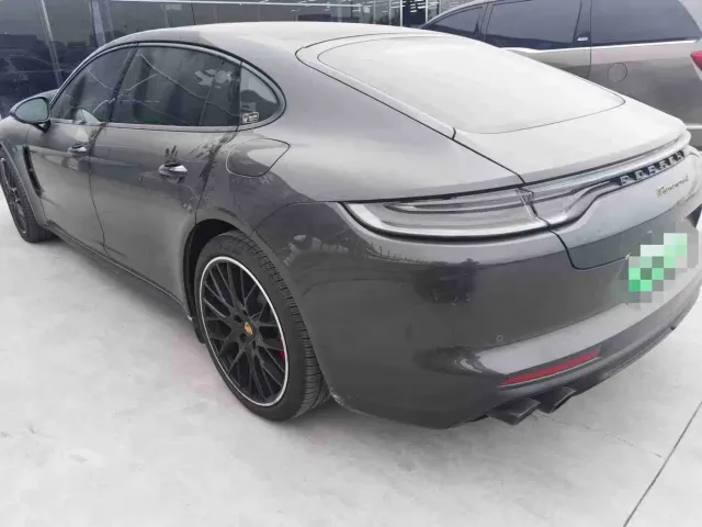 Porsche Panamera — Фото автомобиля 6