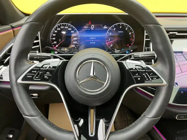 Mercedes-Benz E-Class — Фото автомобиля 15