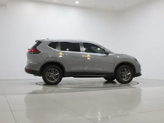 Nissan X-Trail — Фото автомобиля 7