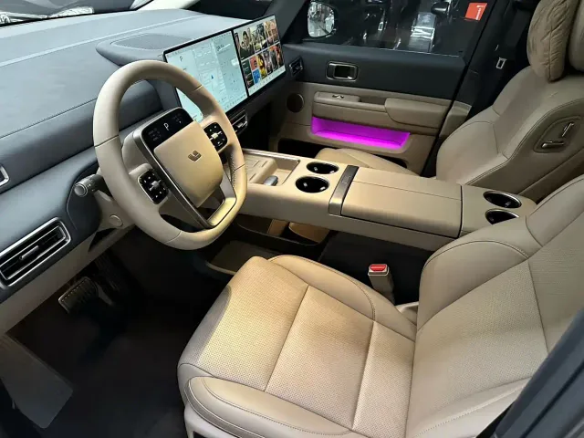 Li Auto MEGA — Фото автомобиля 7