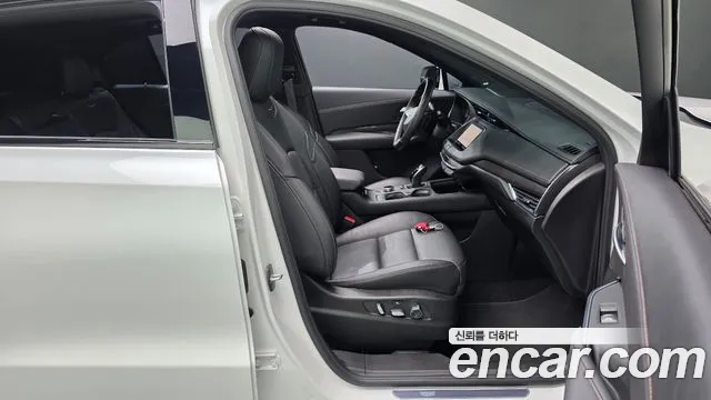 Cadillac XT4 2.0 Sport AWD — Фото автомобиля 23